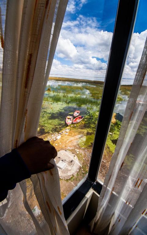 Yacht Lago Titicaca Chucuito Bilik gambar