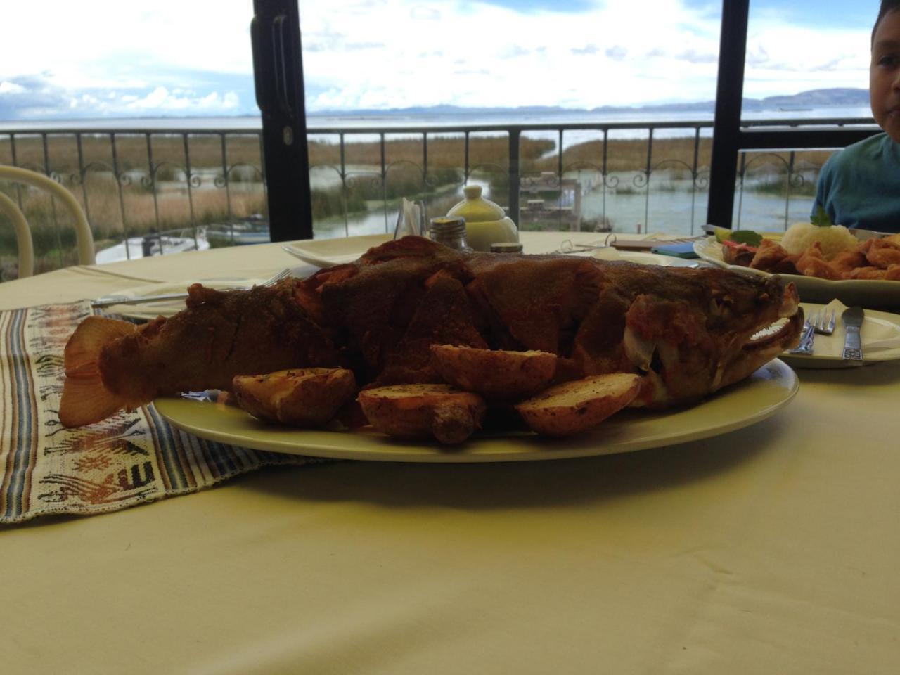 Yacht Lago Titicaca Chucuito Luaran gambar